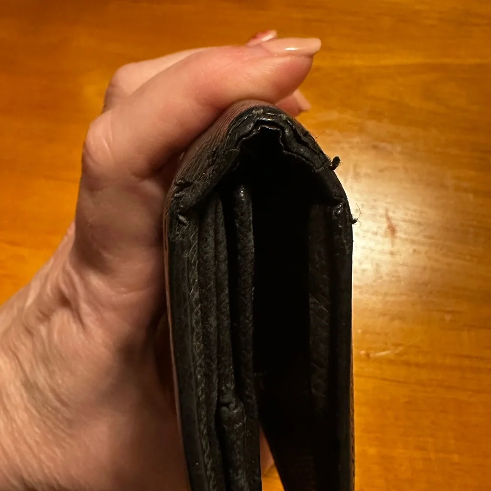 Louis Vuitton Black Leather Taiga Snap Bifold Wallet